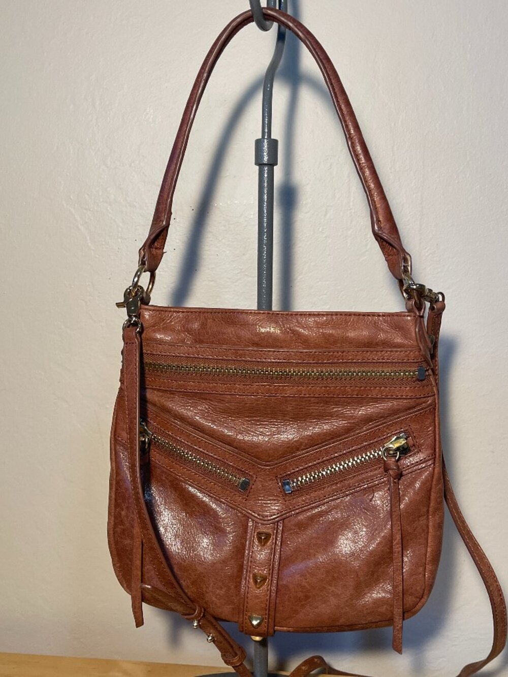 Botkier Trigger Nutmeg Leather Convertible Crossbody Messenger Bag Zipper Detail